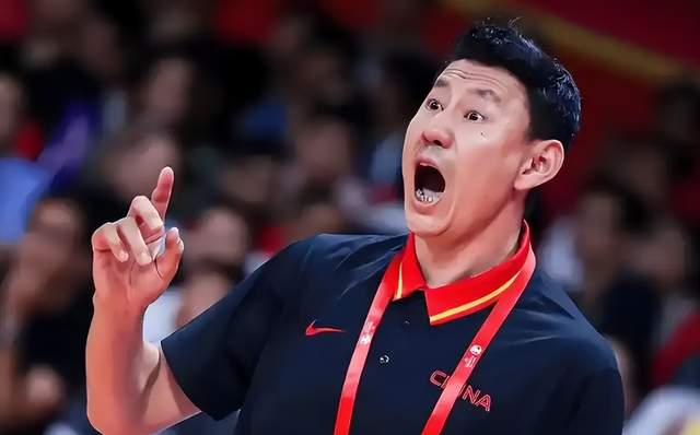 宫鲁鸣执教危机浮现 李楠或接任中国女篮主帅