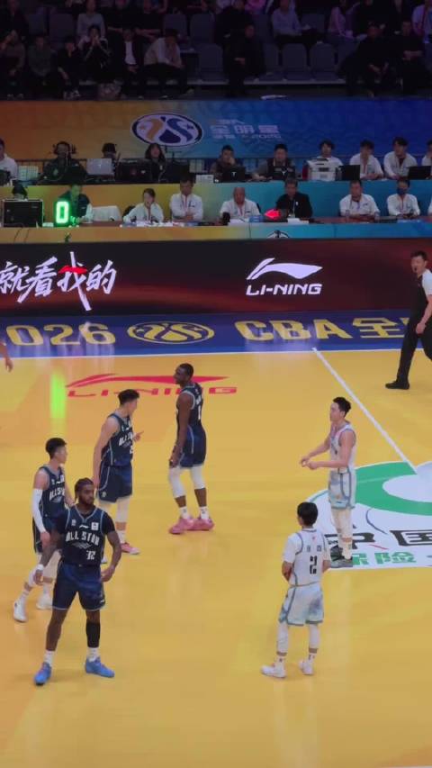 徐中锋双扣封神 麦基隔扣炸裂 东莞男篮力克梅州