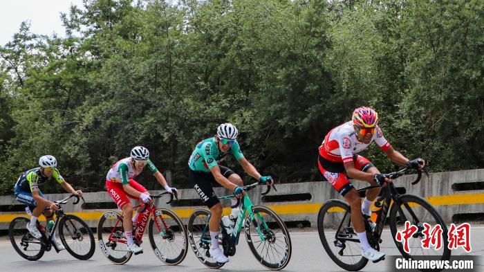 环青赛第二日：车手将迎来首个高难度赛段，海