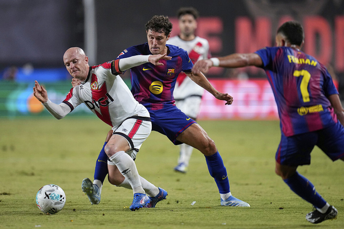 巴萨降薪续约克里斯滕森 丹麦铁卫面临留队或离