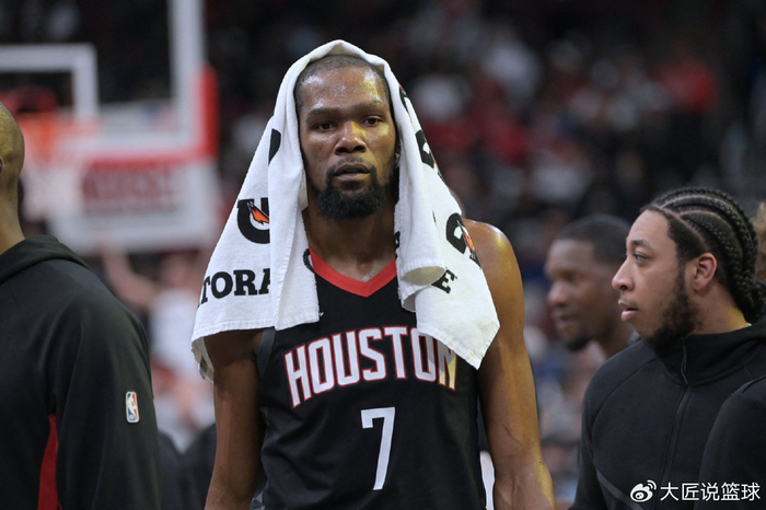 美媒评选本季50大球星：库里高居第10 詹姆斯排第