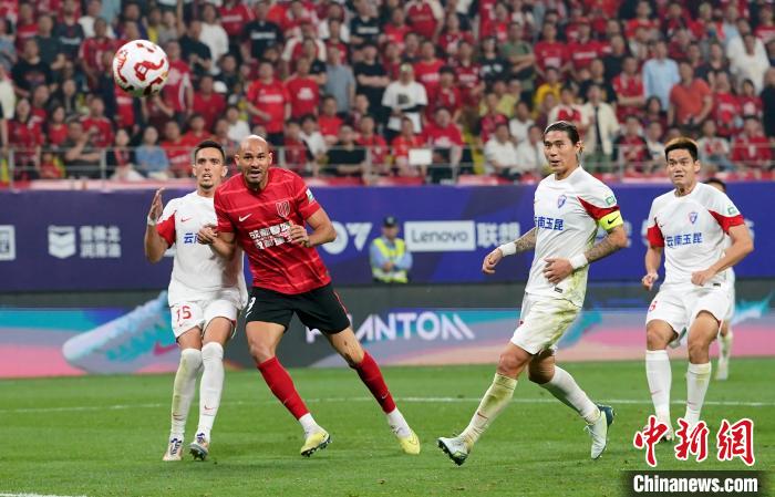 西南德比再现激战云南玉昆客场绝平成都蓉城收