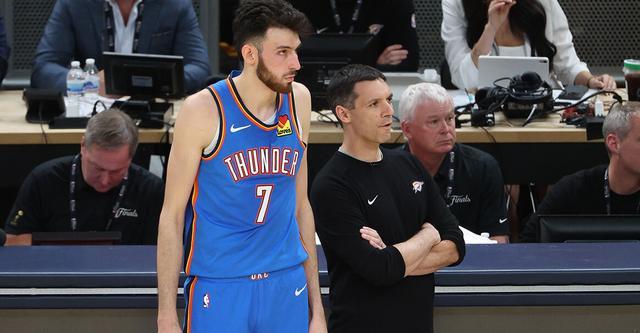 雷霆轻取快船提前锁定西部第一 霍姆格伦盛赞主