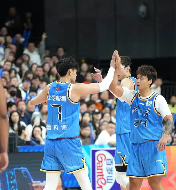 广东VS北京季后赛对决 杰曼双杀广东暴露防守短